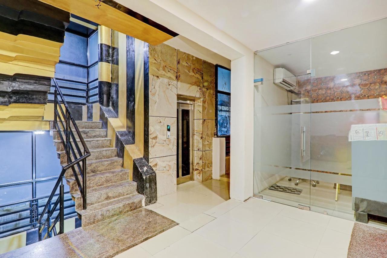 OYO Flagship 82727 Golden Apple Prayagraj Exterior foto